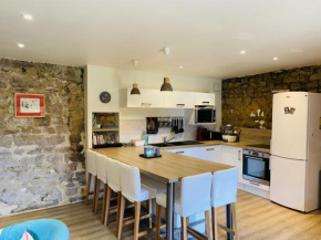 KERIAVAL, Grande Longere Renovee Tout Confort, proche Carnac-Plage
